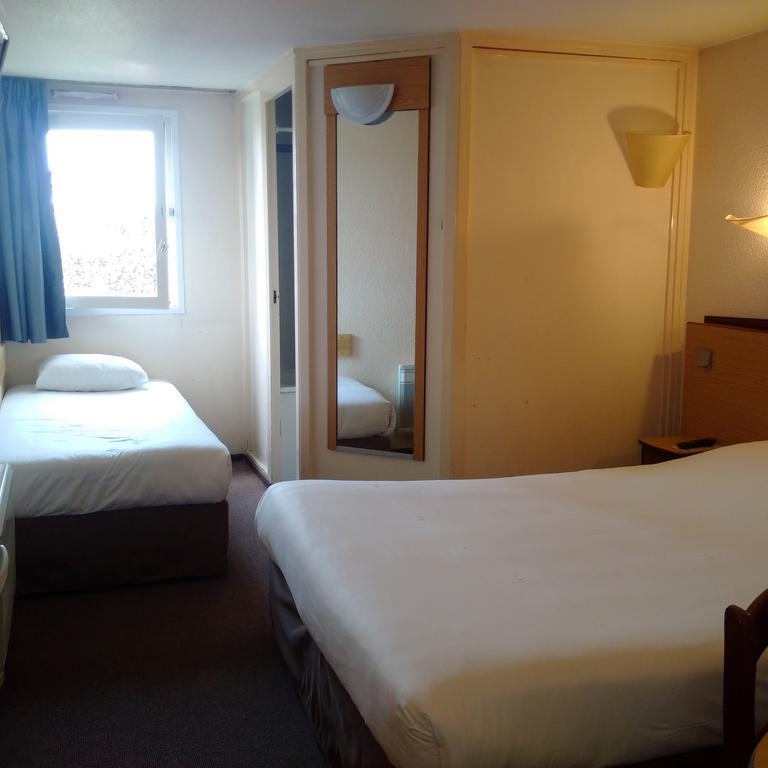 Campanile Livry-Gargan Hotell Exteriör bild