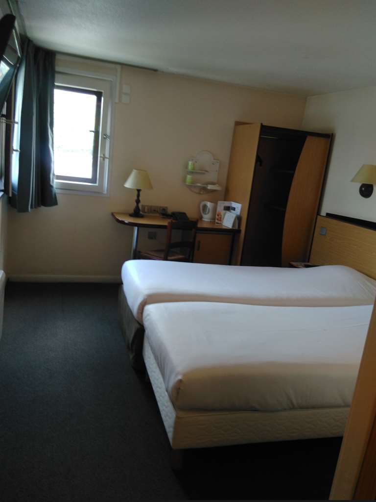 Campanile Livry-Gargan Hotell Rum bild